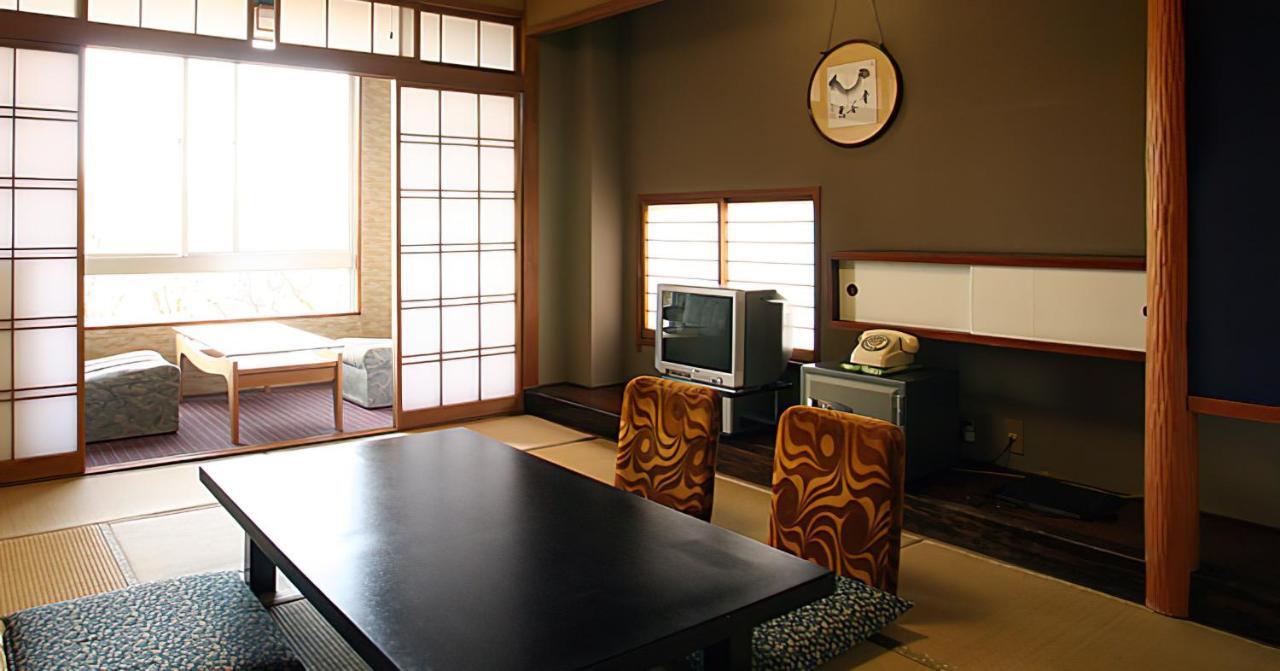 Hotel Ikaho Ginsui Shibukawa Dış mekan fotoğraf